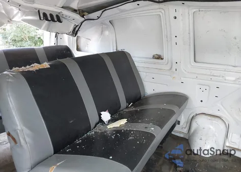 2005 Ford E-350 Super Duty Commercial/Recreational z USA, uszkodzony, nr VIN 1FTSE34S75HB42930